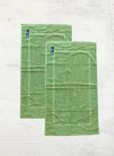 2 Pieces Luxury Bath Mat Set 50X90cm 800 GSM Premium Cotton Ultra Soft and Highly Absorbent Expertly Woven for Durability Hotel And Spa Quality Towels Green