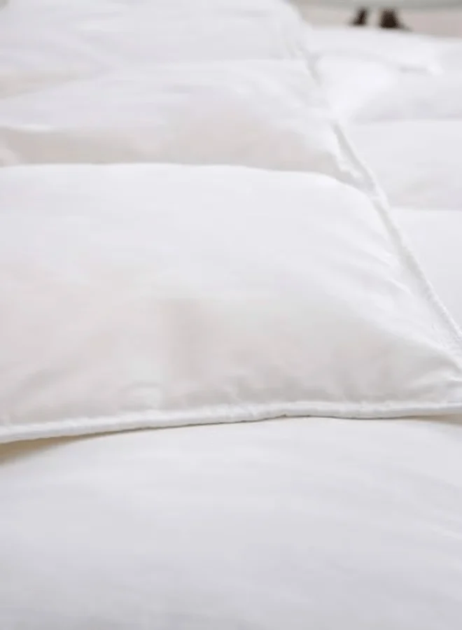 All-Season Duvet 160x190 cm – Microfiber Fill with Cotton Cover – Soft & Lightweight Comfort - Image 3